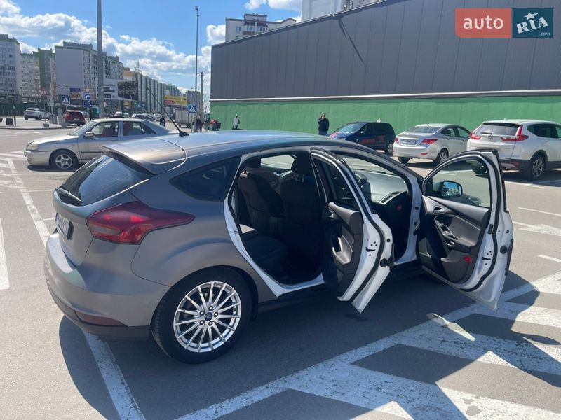 Хэтчбек Ford Focus 2016 в Киеве