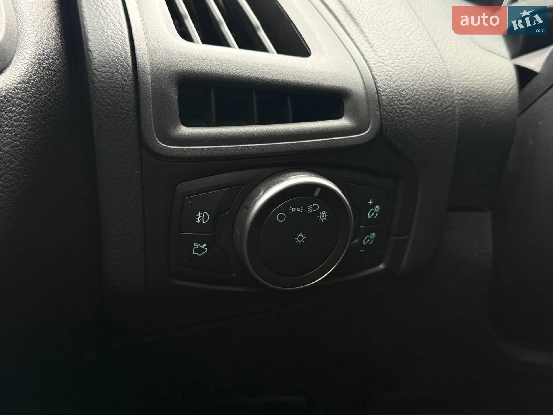 2015 Ford Focus - мініатюра 17