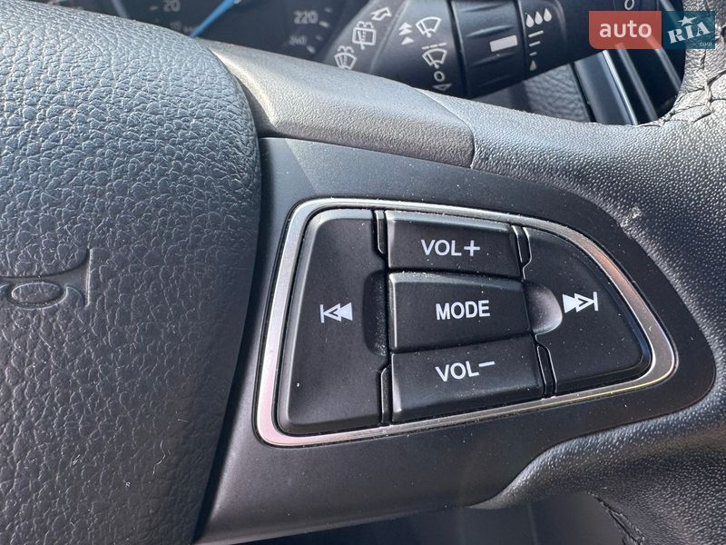 Хетчбек Ford Focus 2017 в Дніпрі фото 18 Хетчбек Ford Focus 2017 в Дніпрі