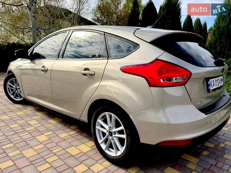 Хетчбек Ford Focus 2015 в Дніпрі