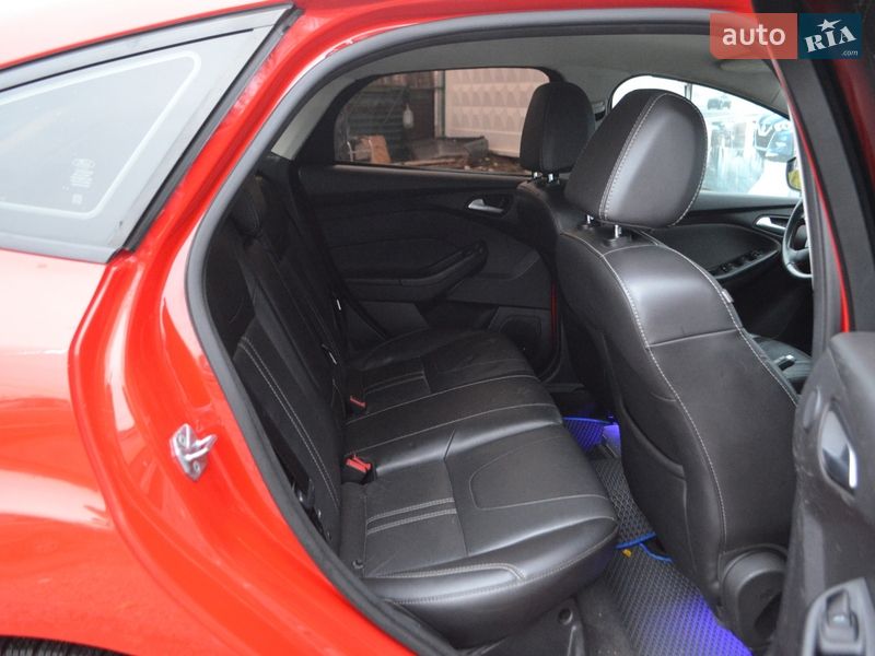 Хэтчбек Ford Focus 2014 в Киеве