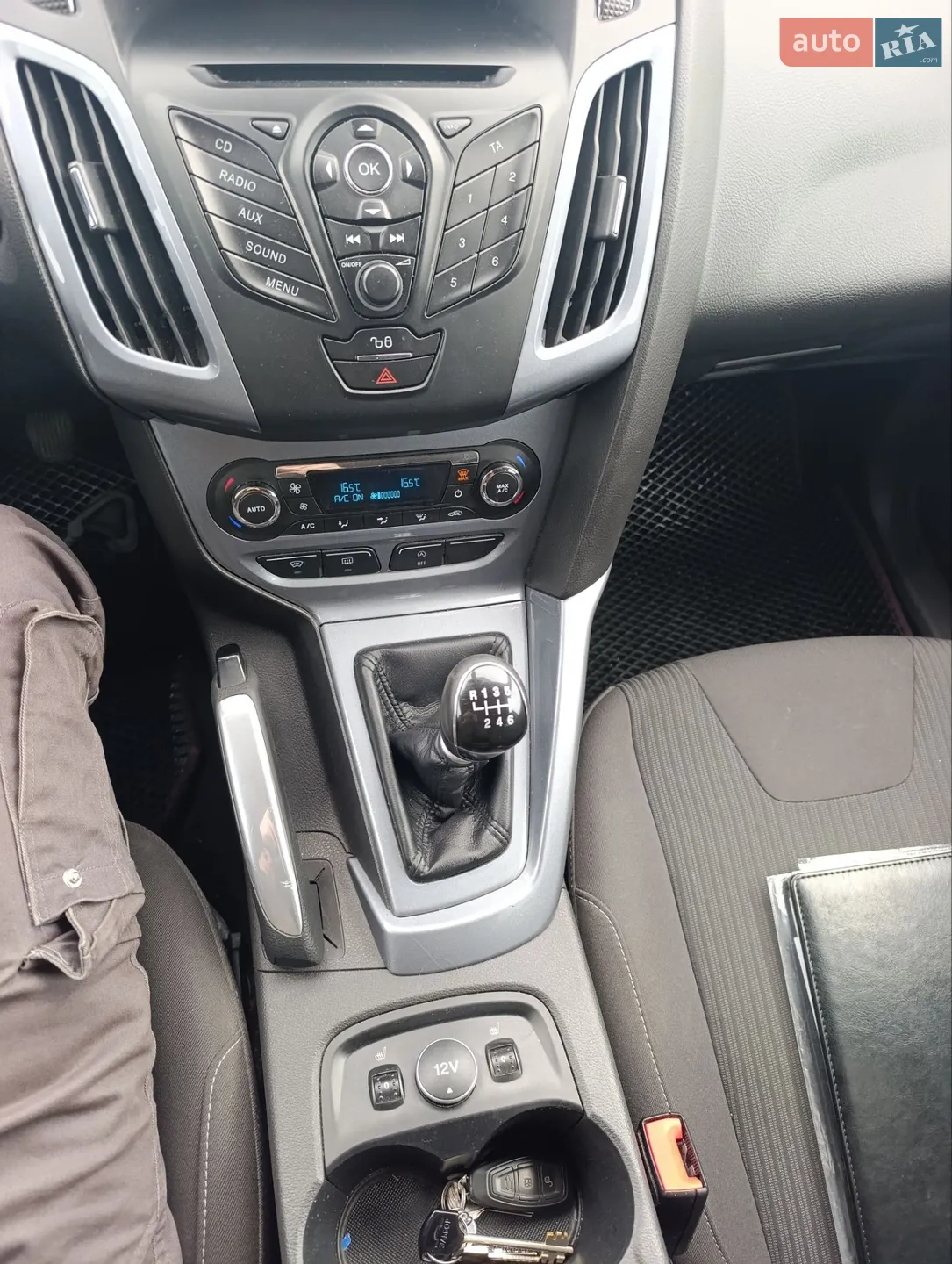 2011 Ford Focus - мініатюра 11