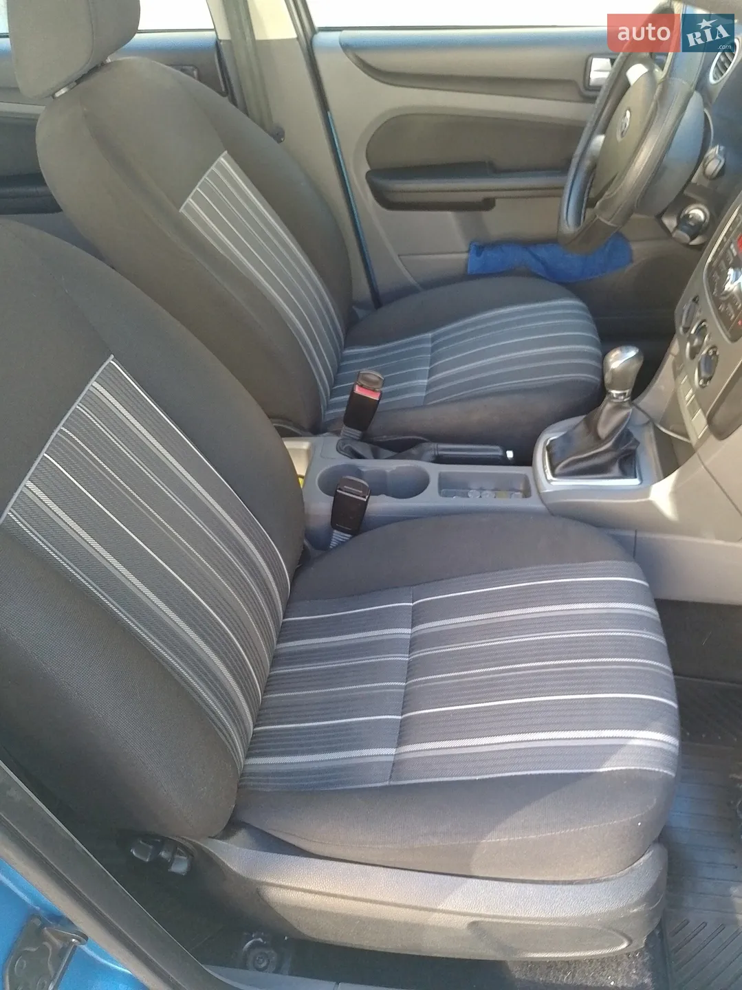 2010 Ford Focus - мініатюра 4