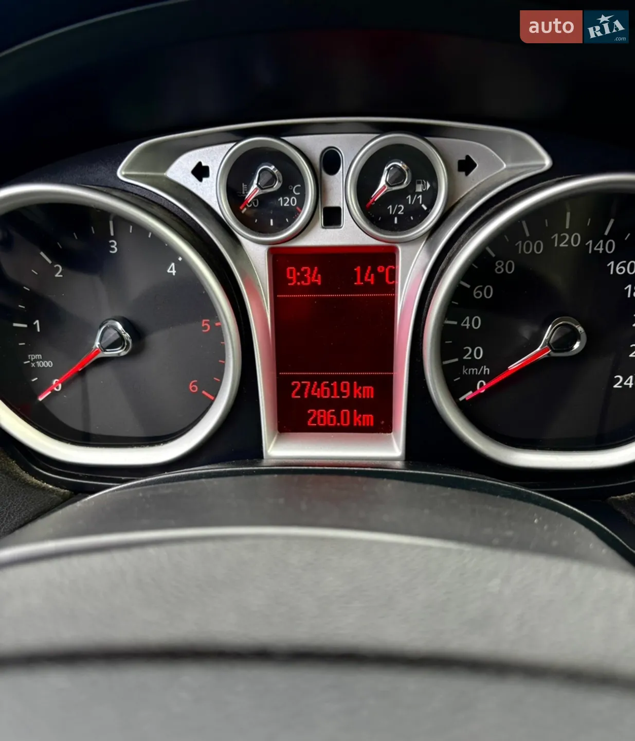 2010 Ford Focus - мініатюра 9