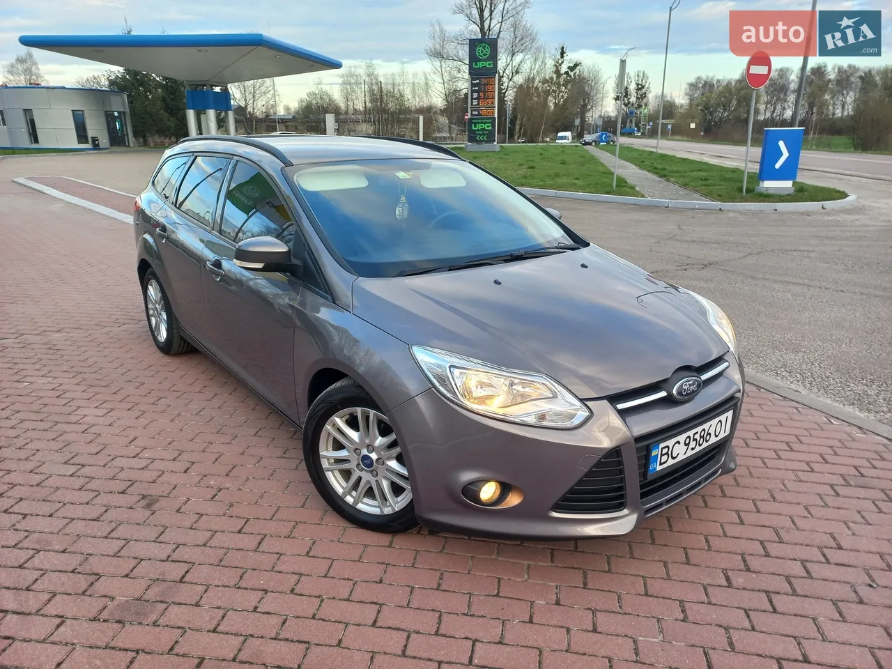 2011 Ford Focus - мініатюра 13
