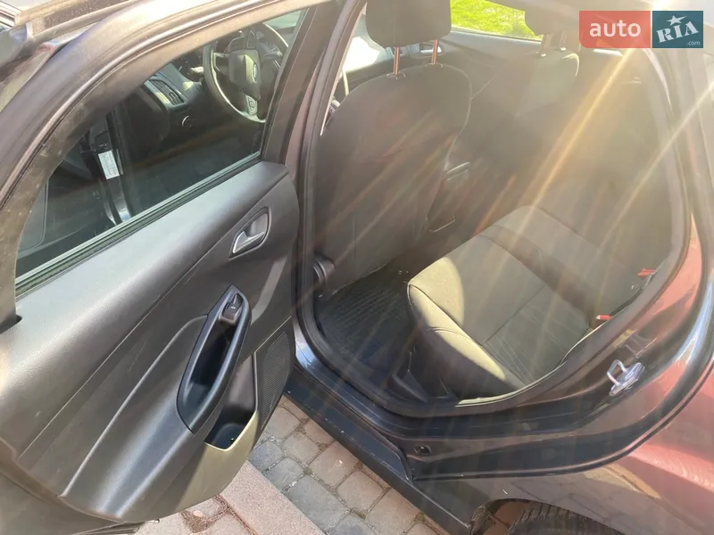 Ford Focus 2017 VIN 1FADP3K28JL206749 фото оголошення 10 з 54