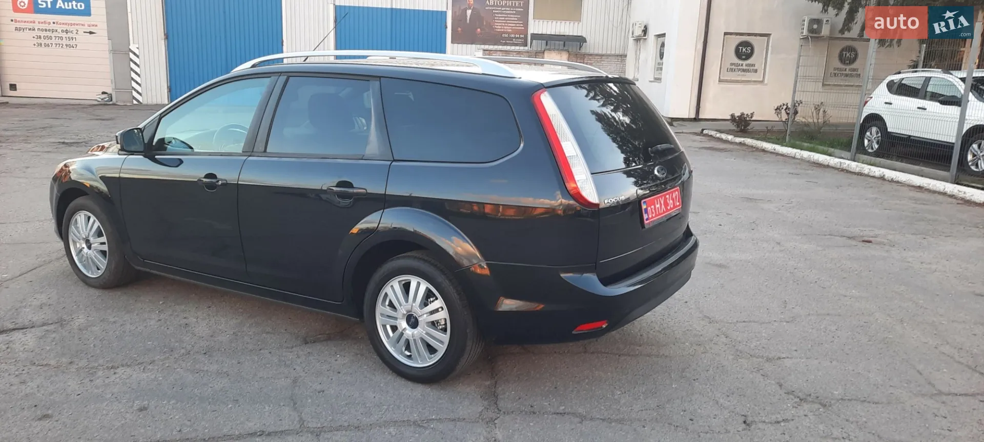 2010 Ford Focus - мініатюра 9