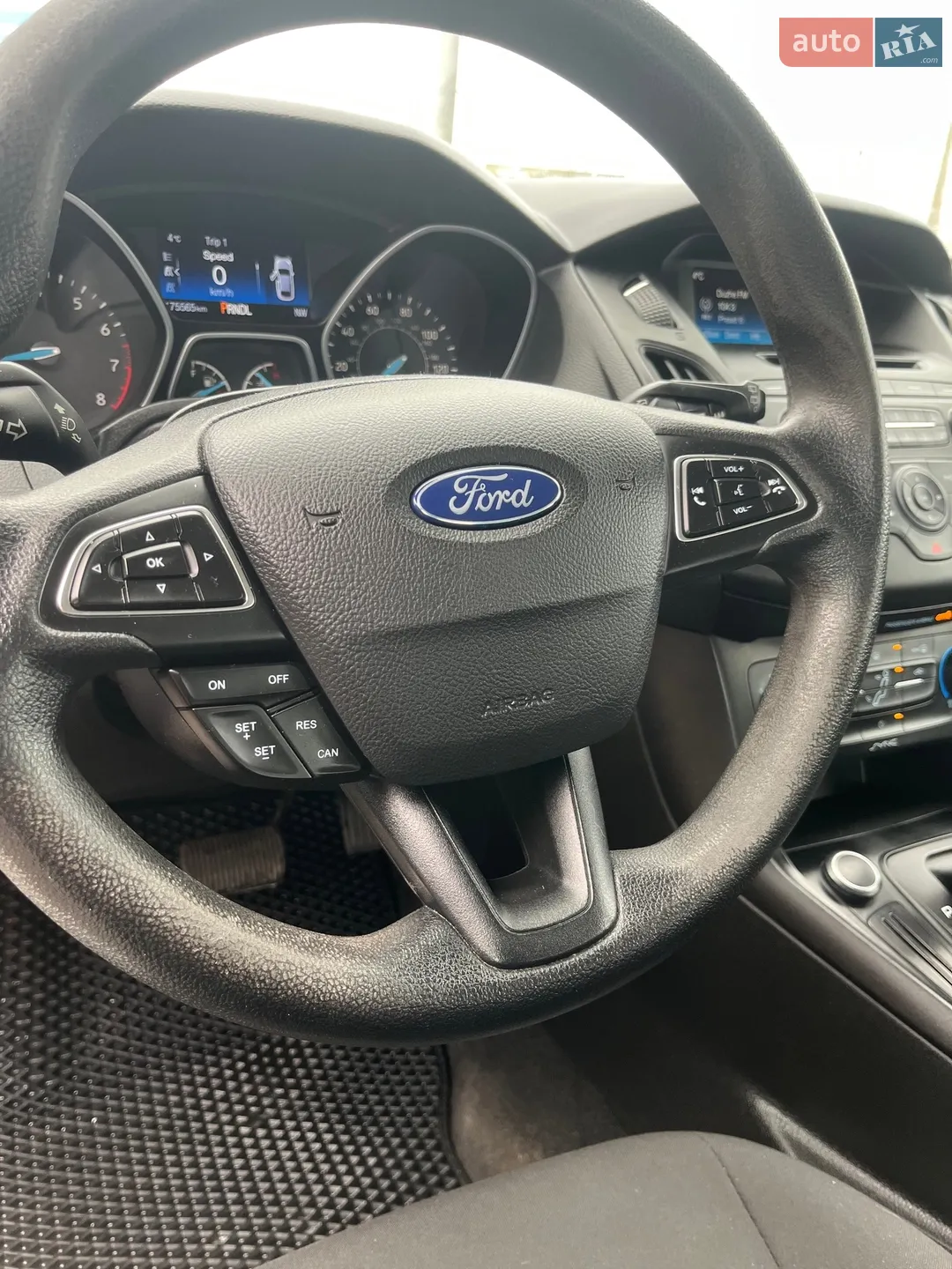 2017 Ford Focus - мініатюра 2