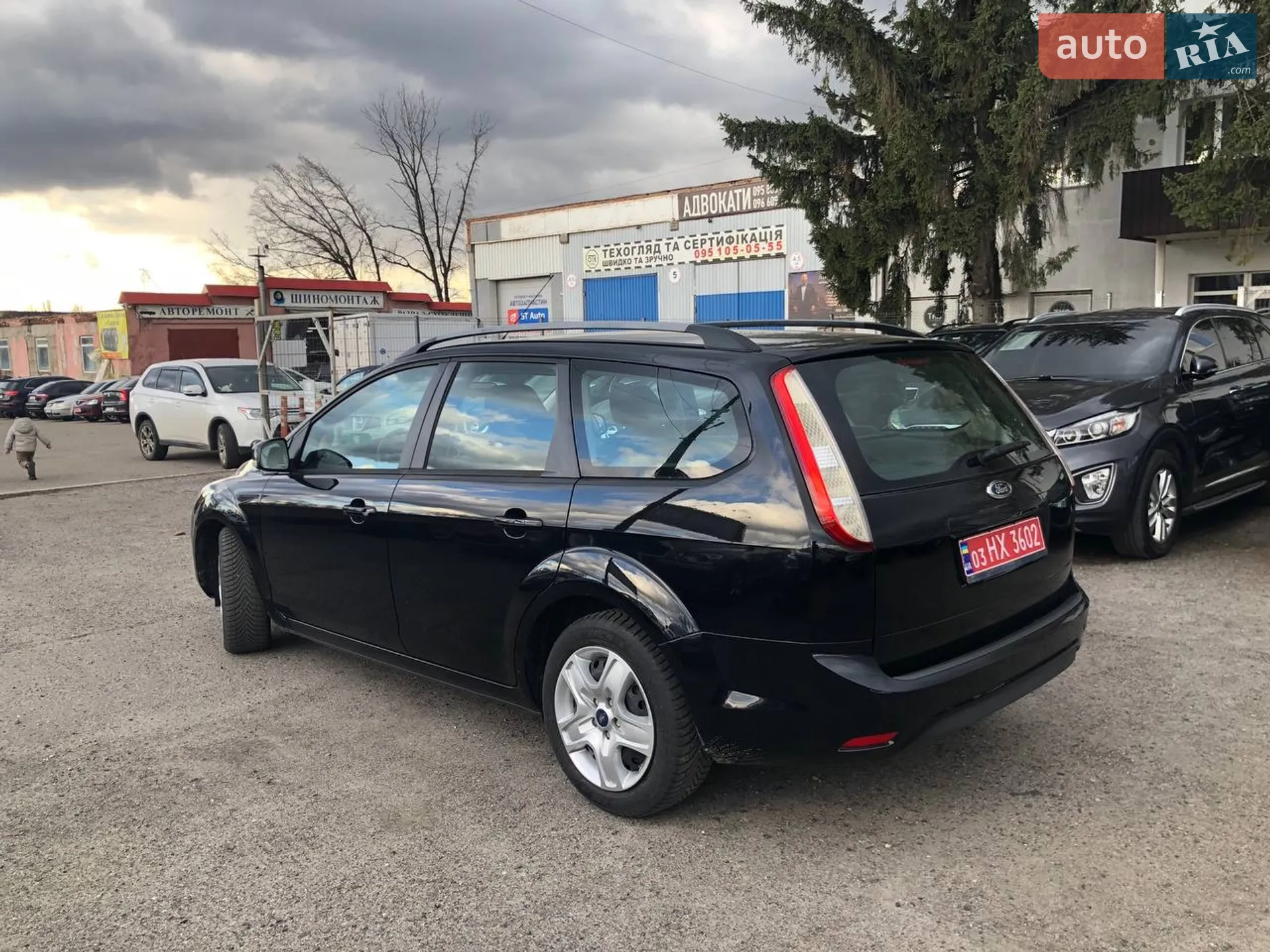 2010 Ford Focus - мініатюра 11