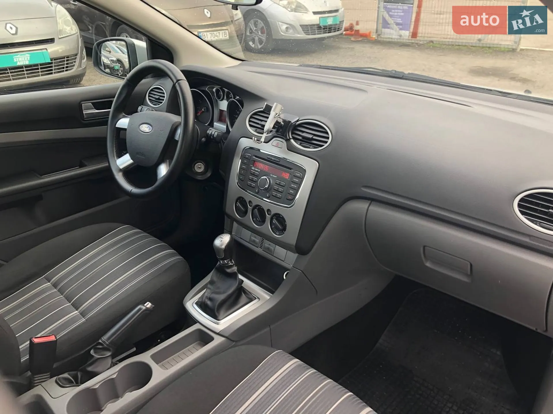 2010 Ford Focus - мініатюра 24
