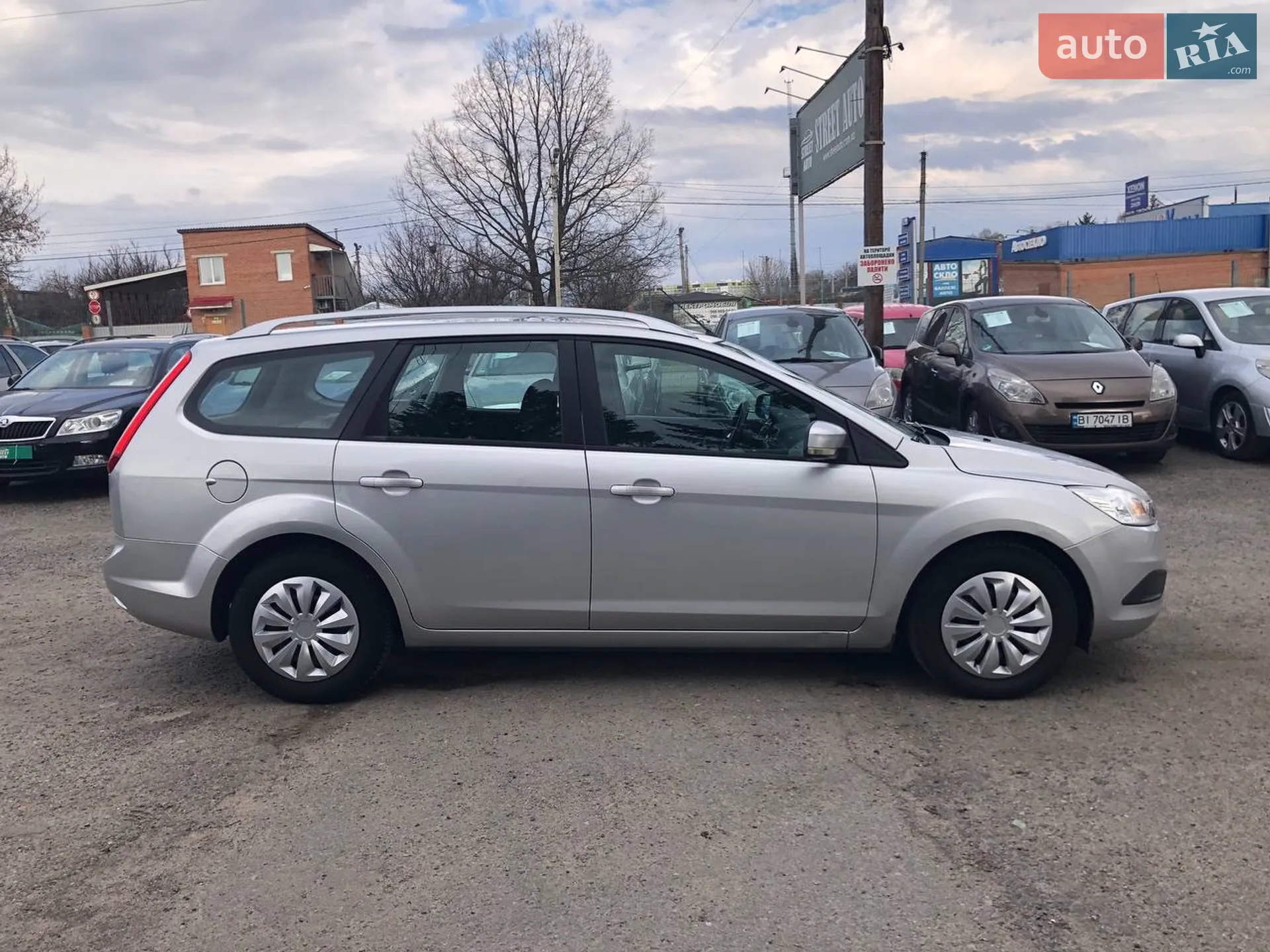 2010 Ford Focus - мініатюра 13