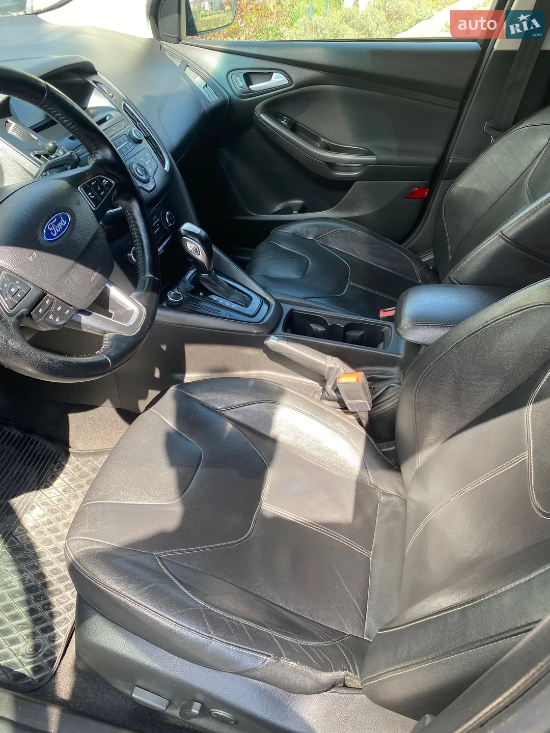 2016 Ford Focus - мініатюра 16