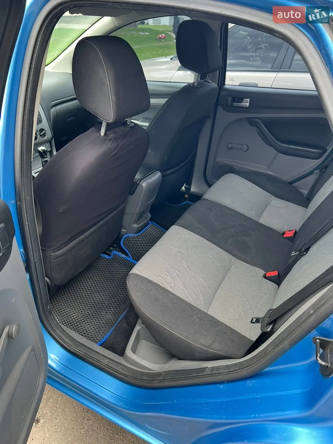 2010 Ford Focus - мініатюра 8