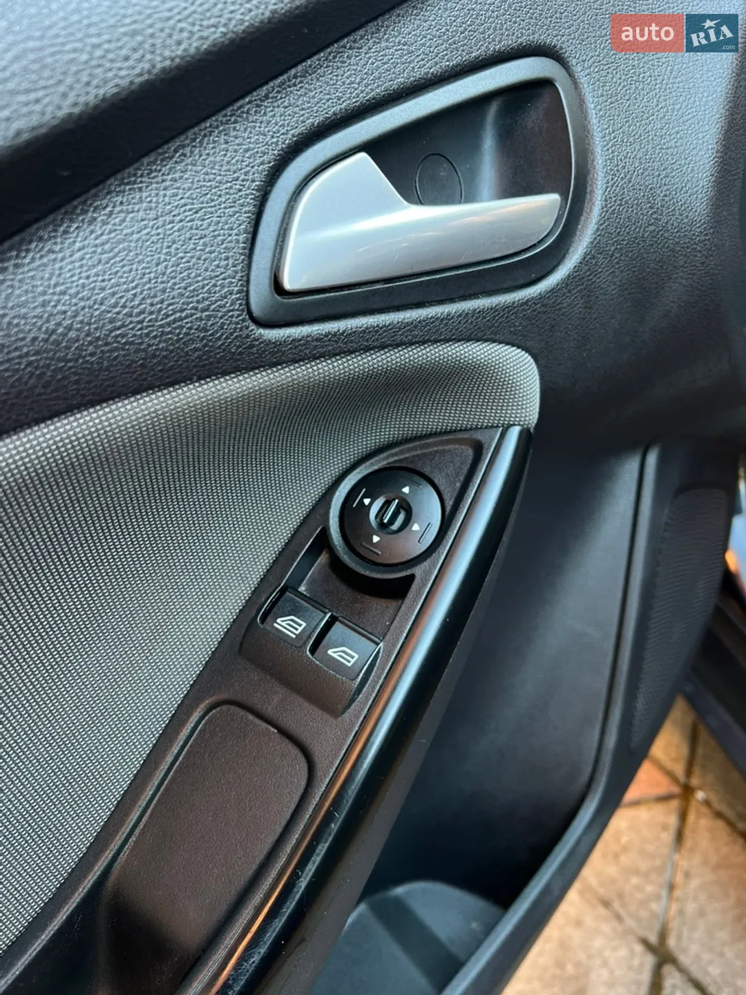 2012 Ford Focus - мініатюра 25