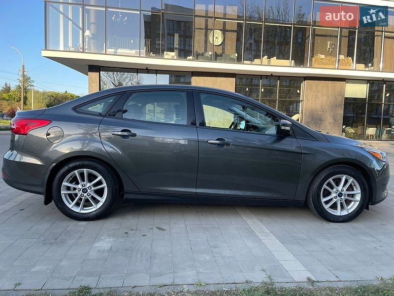 Седан Ford Focus 2017 в Ужгороде