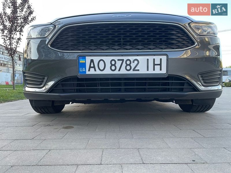 Седан Ford Focus 2017 в Ужгороде