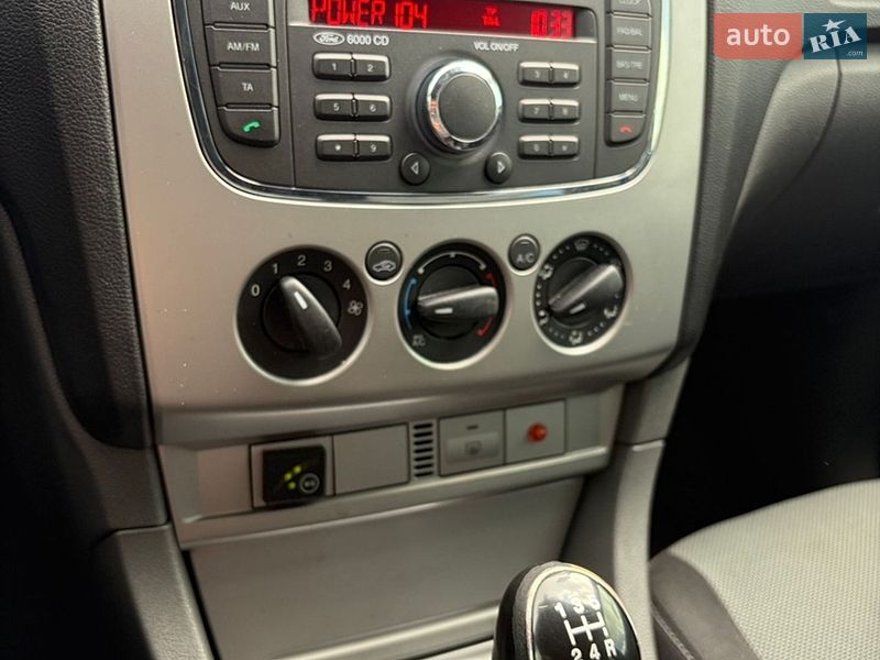 Хэтчбек Ford Focus 2011 в Киеве