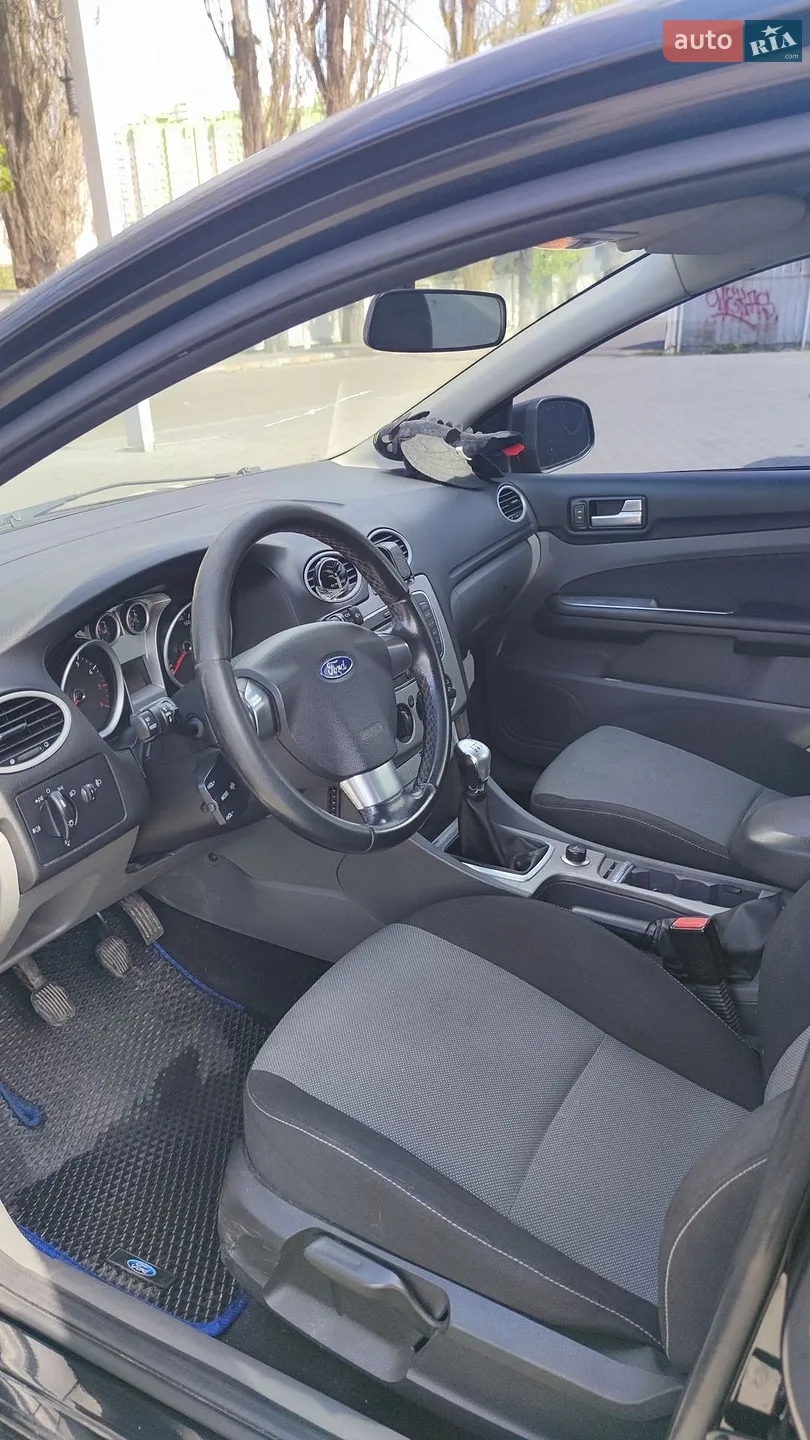 2010 Ford Focus - мініатюра 8