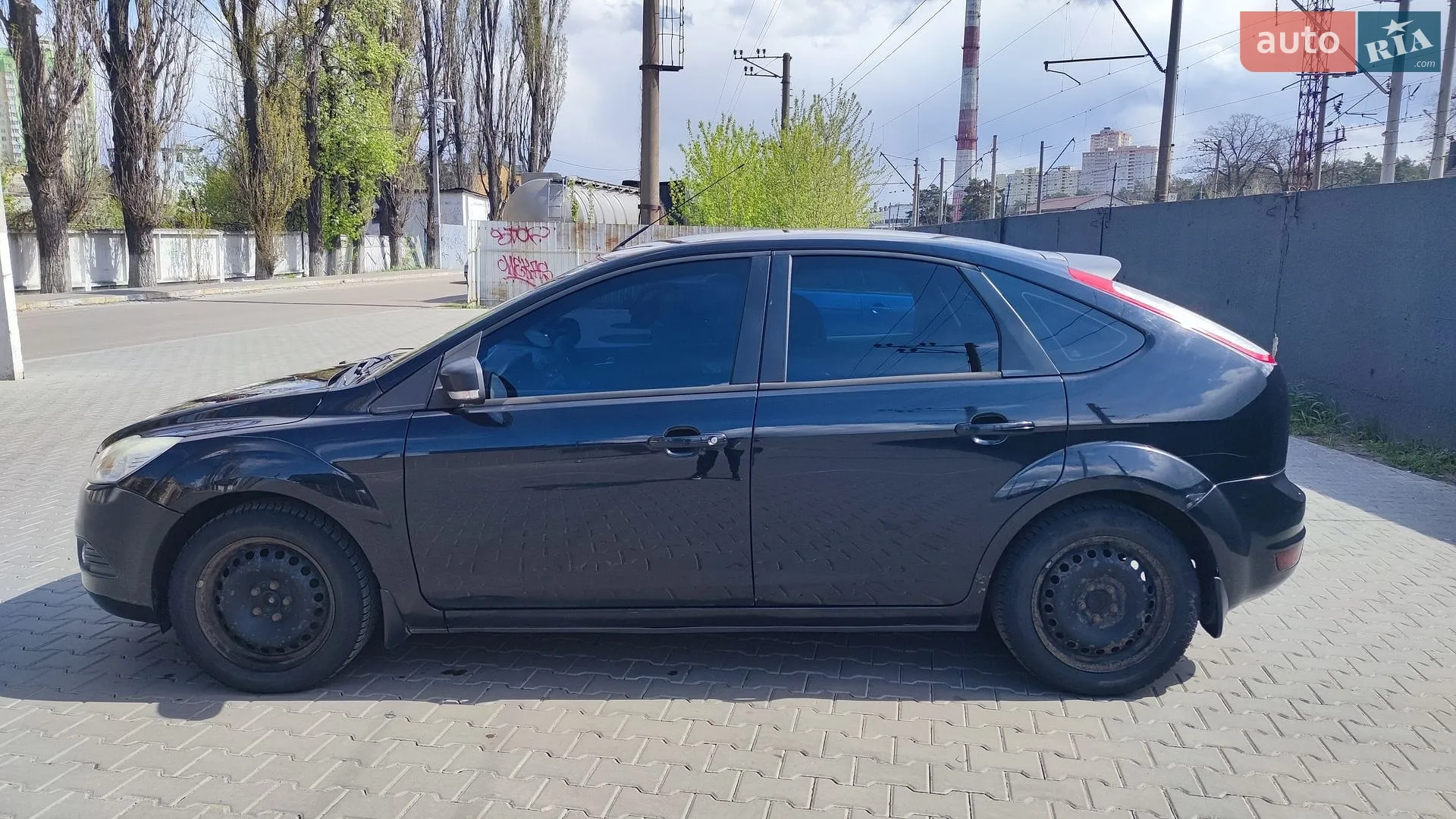 2010 Ford Focus - мініатюра 2