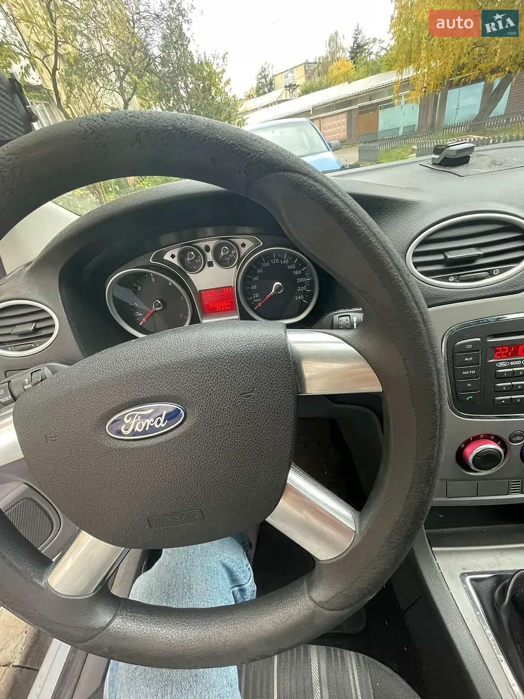 2010 Ford Focus - мініатюра 3