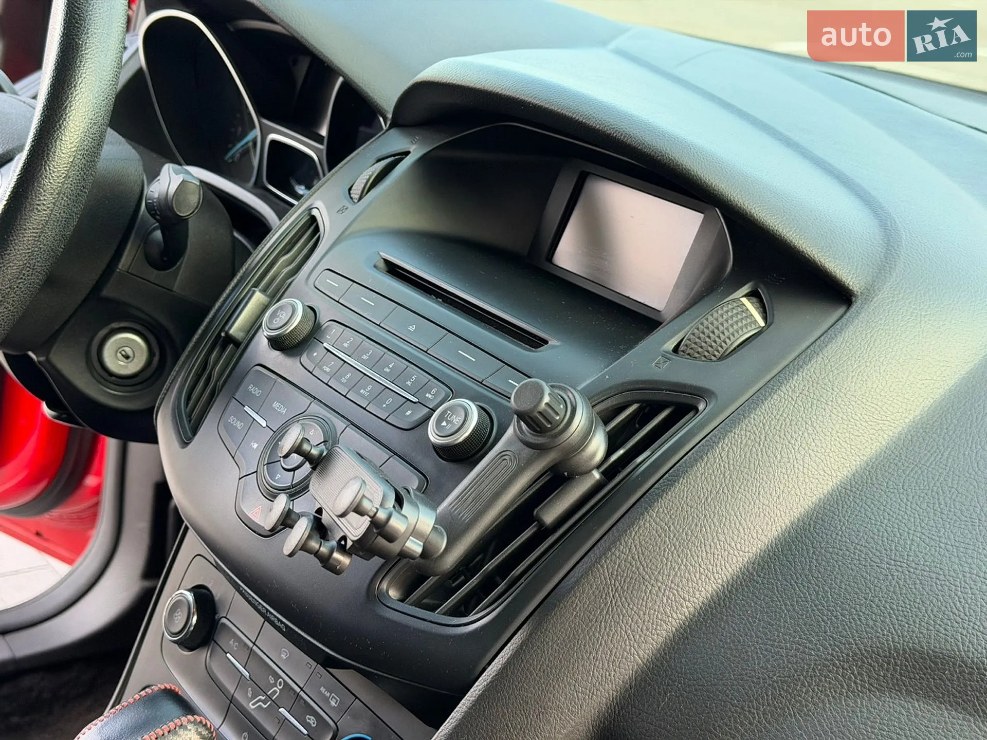 2015 Ford Focus - мініатюра 50
