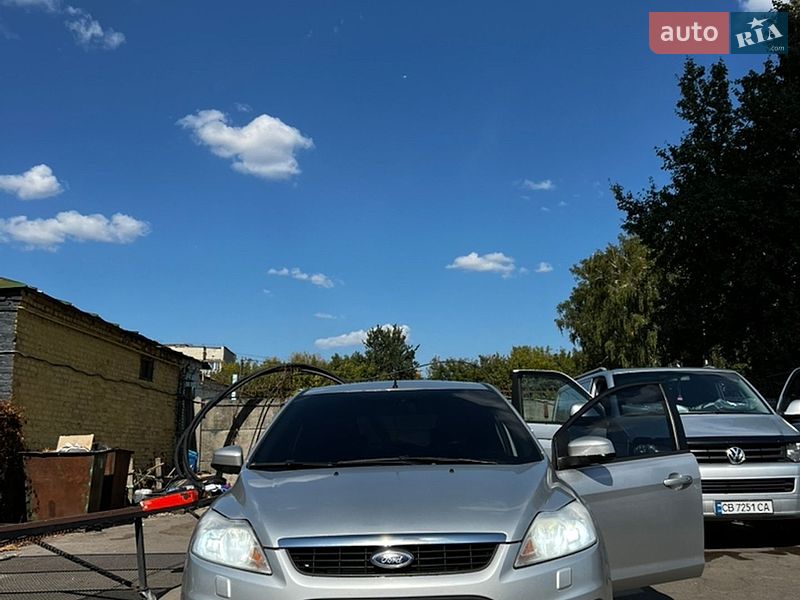 Хэтчбек Ford Focus 2011 в Киеве