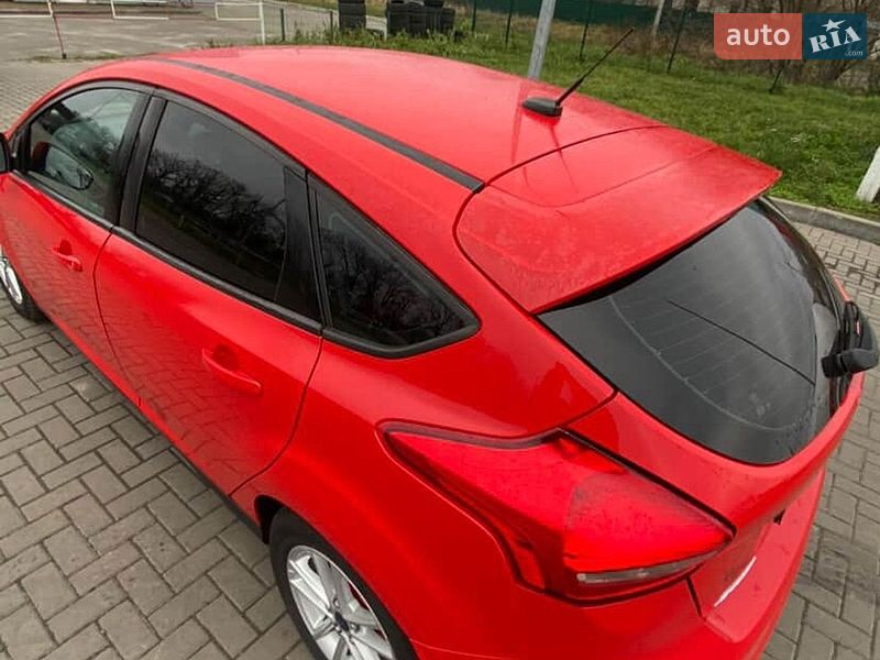 Хэтчбек Ford Focus 2016 в Софиевской Борщаговке