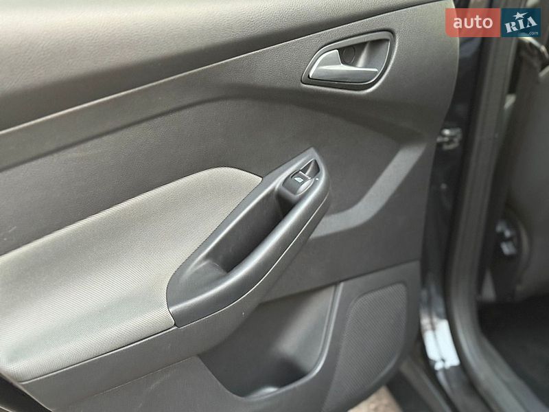 Хэтчбек Ford Focus 2011 в Киеве