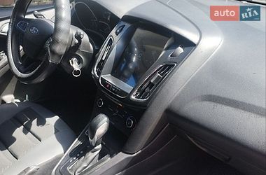 Хетчбек Ford Focus 2017 в Дніпрі