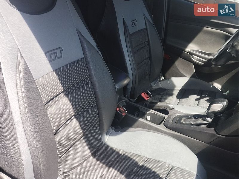 Хетчбек Ford Focus 2017 в Дніпрі