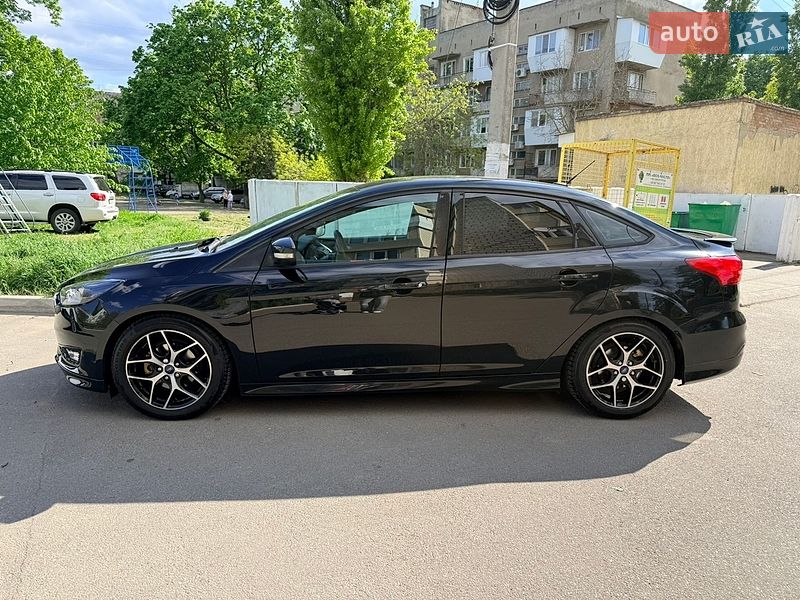 Седан Ford Focus 2015 в Измаиле