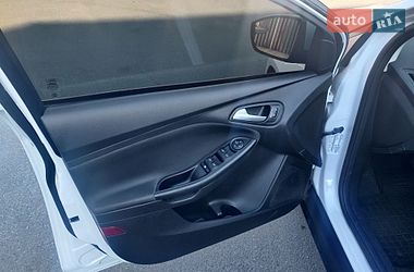 Седан Ford Focus 2015 в Киеве
