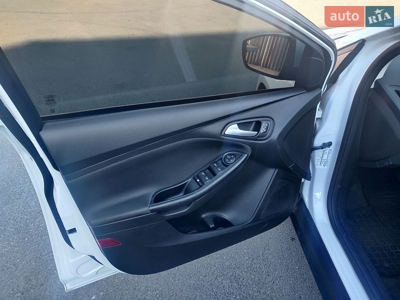 Седан Ford Focus 2015 в Киеве