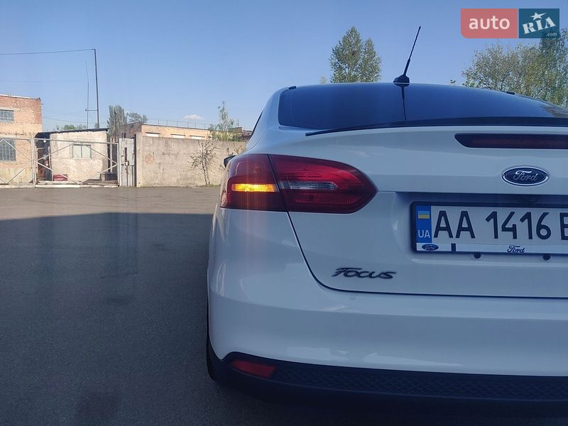 Седан Ford Focus 2015 в Киеве