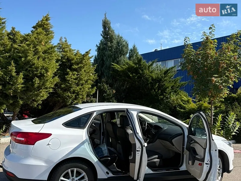 Ford Focus 2015 VIN 1FADP3F27FL215251 фото оголошення 6 з 66