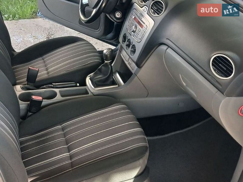 Хэтчбек Ford Focus 2009 в Калиновке
