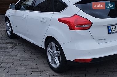Хетчбек Ford Focus 2015 в Житомирі
