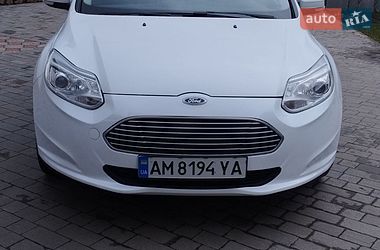 Хетчбек Ford Focus 2015 в Житомирі