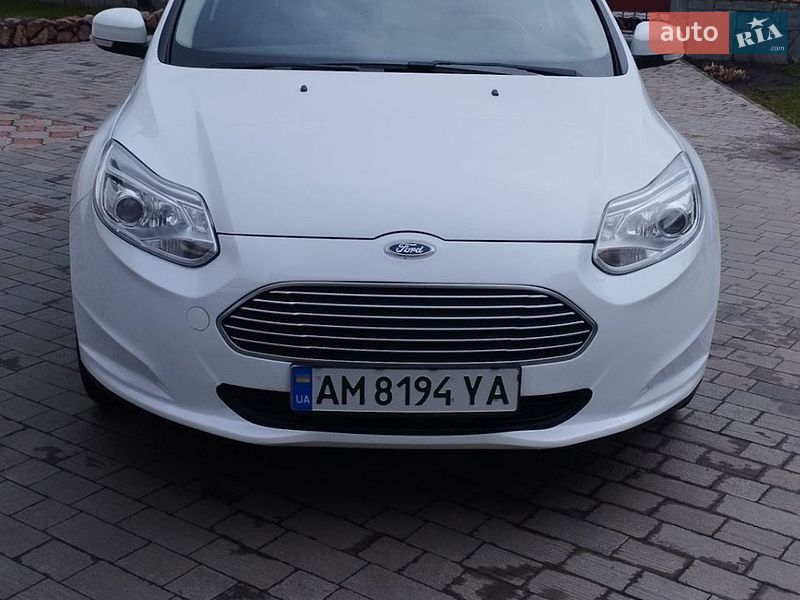 Хетчбек Ford Focus 2015 в Житомирі