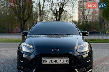 Хетчбек Ford Focus 2012 в Дніпрі