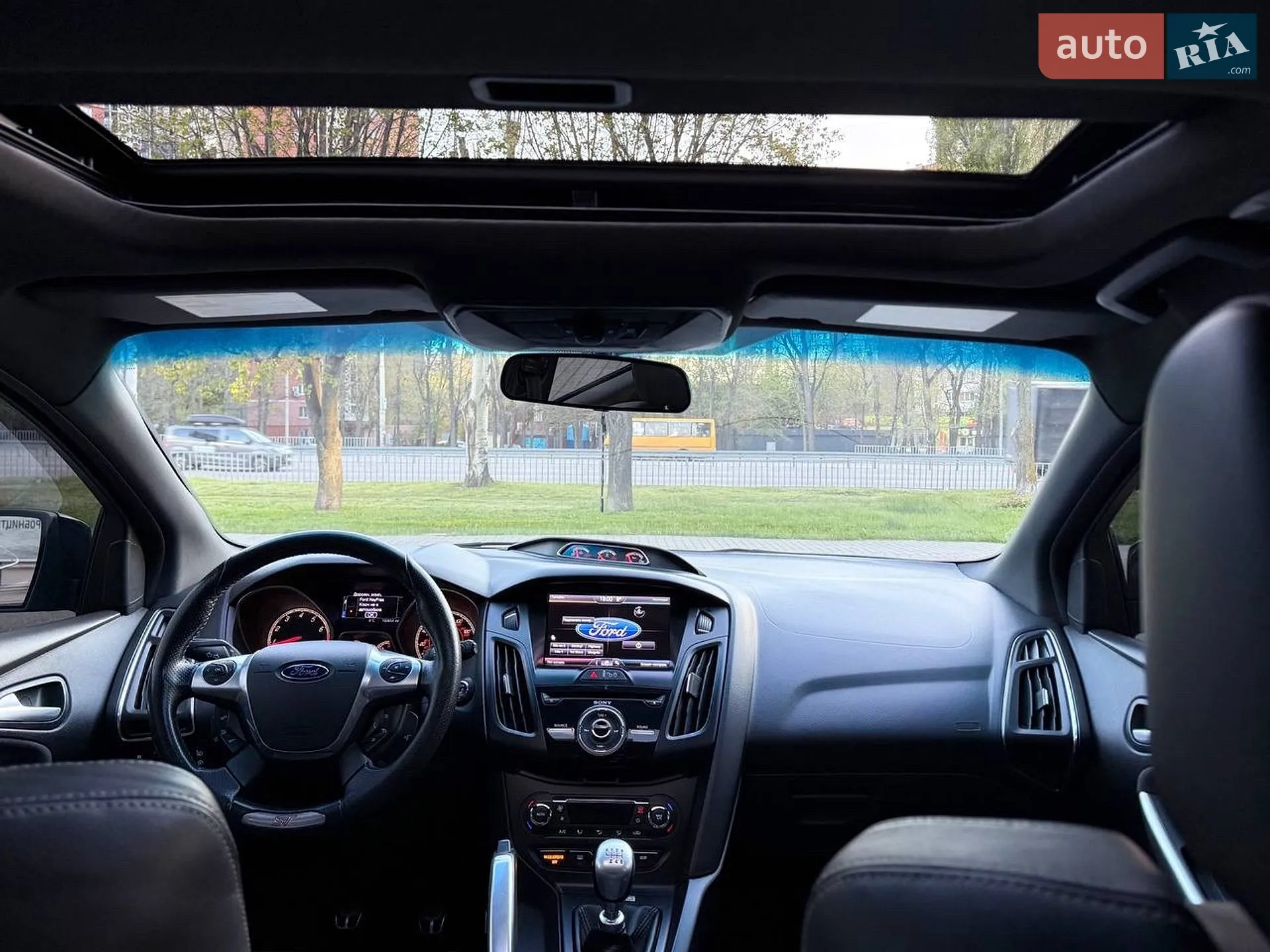 2012 Ford Focus - мініатюра 9