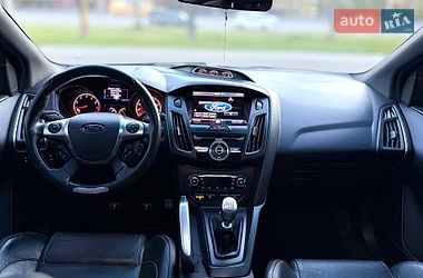 Хетчбек Ford Focus 2012 в Дніпрі