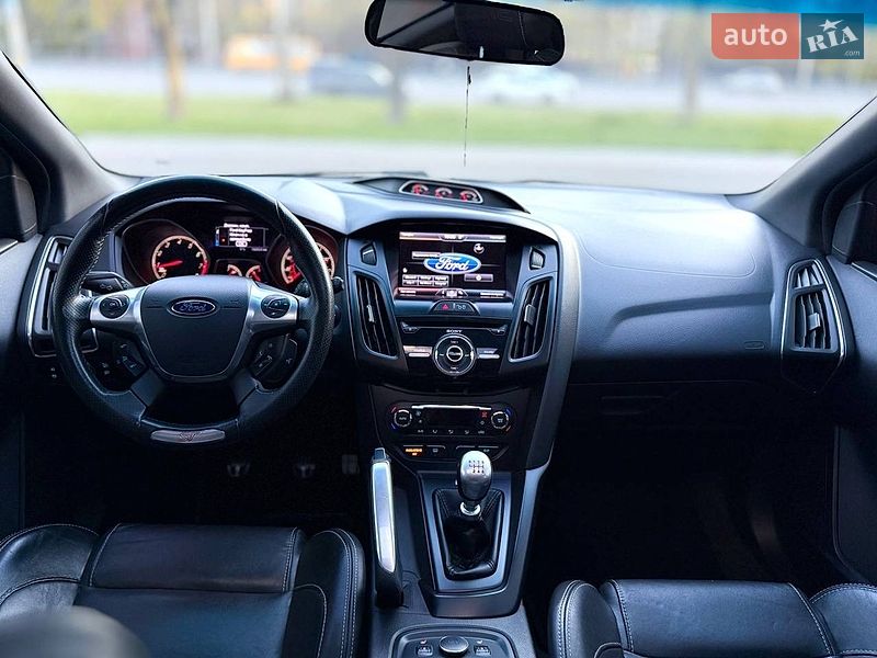 Хетчбек Ford Focus 2012 в Дніпрі