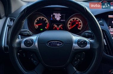 Хетчбек Ford Focus 2012 в Дніпрі