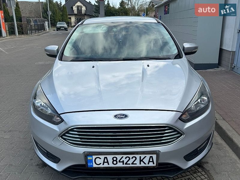 Седан Ford Focus 2015 в Смілі