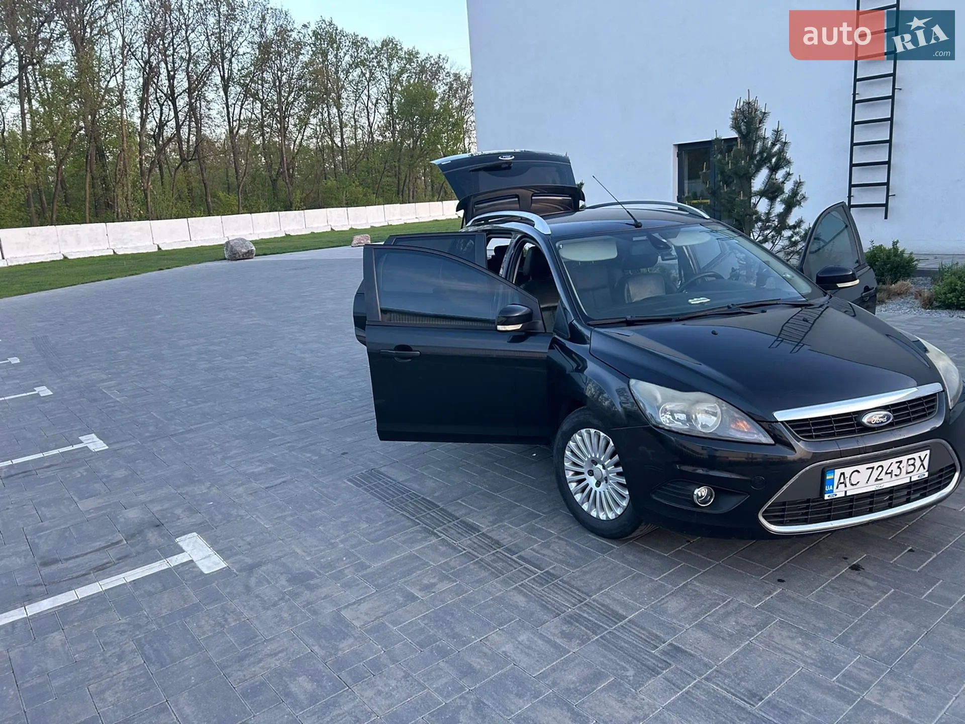2010 Ford Focus - мініатюра 3
