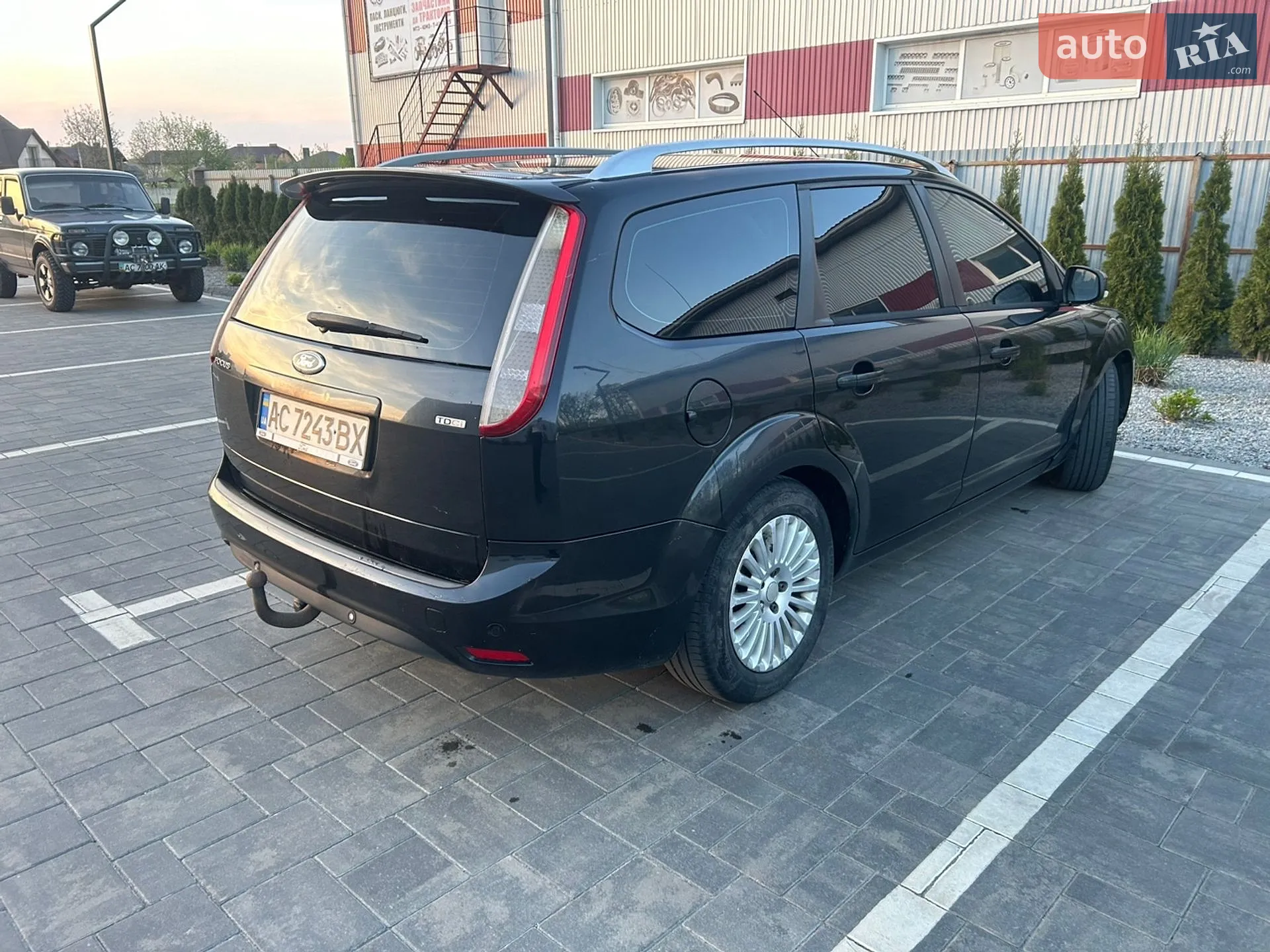 2010 Ford Focus - мініатюра 9