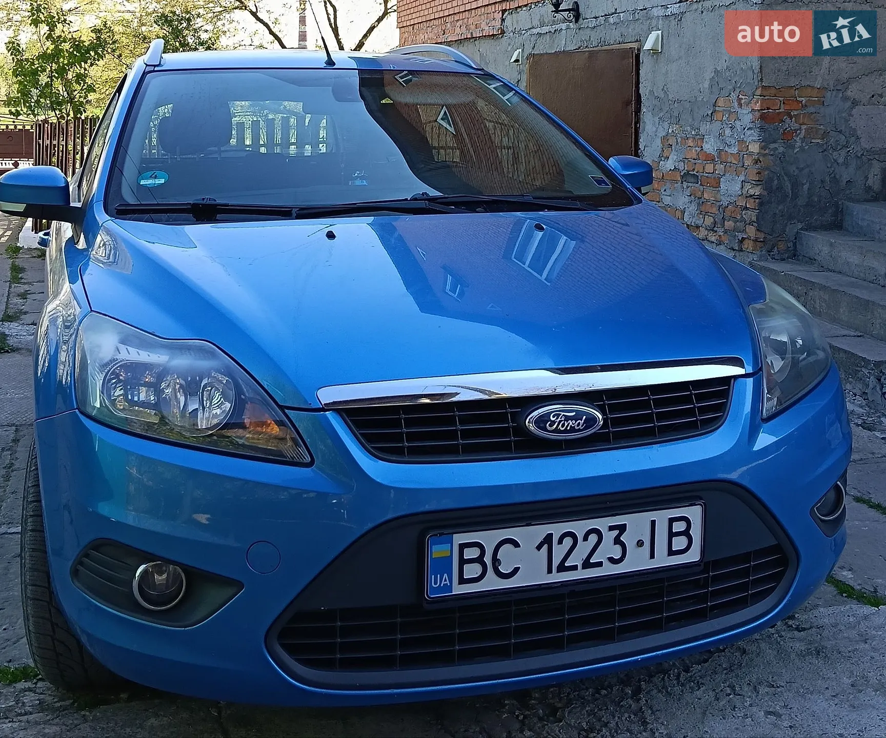 2010 Ford Focus - мініатюра 2