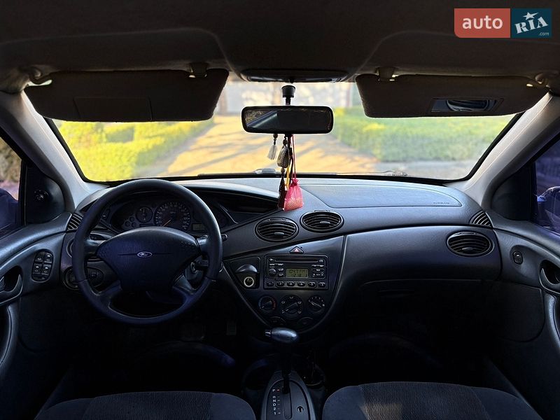 Седан Ford Focus 2001 в Городку