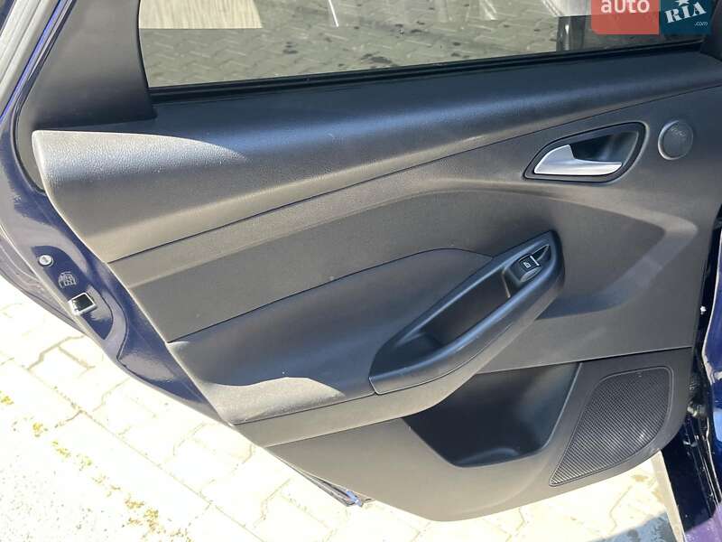 Хэтчбек Ford Focus 2016 в Киеве